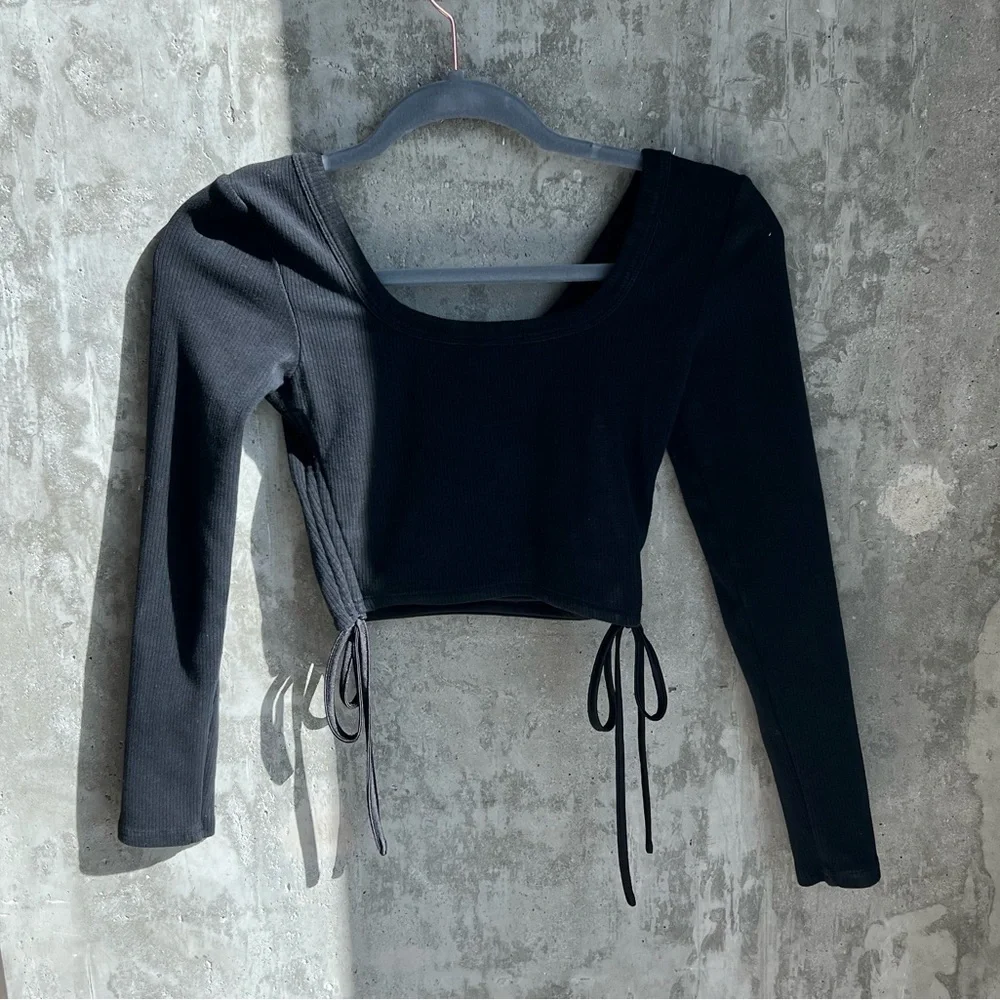 Tiger Mist Ribbed Ruched Drawstring Cropped LS Tee - Picture 2 of 3